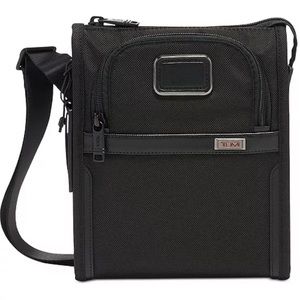 Tumi Men’s Small Pocket Bag Brand New